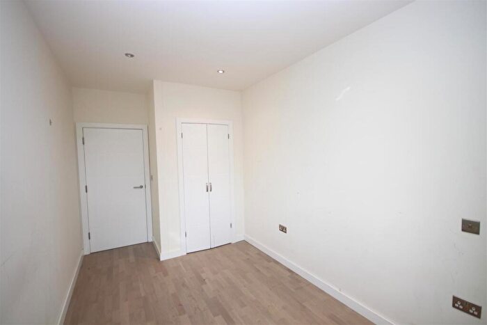 1 Bedroom Apartment To Rent In Cleeve Road, Leatherhead, KT22