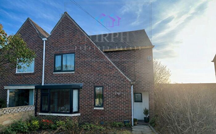 3 Bedroom Semi Detached House For Sale In Broomhill Avenue, Knottingley, West Yorkshire, WF11