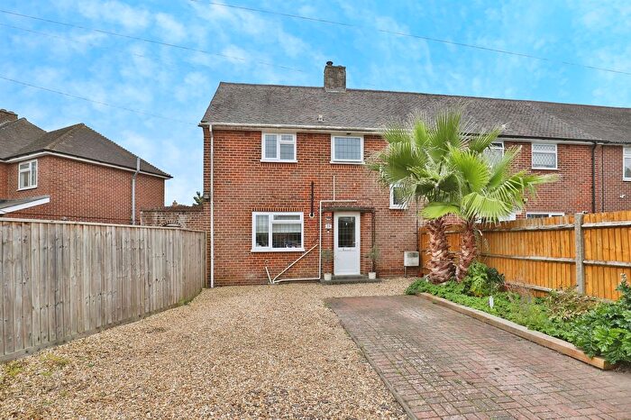 3 Bedroom End Of Terrace House For Sale In Padfield Close, Bournemouth, BH6
