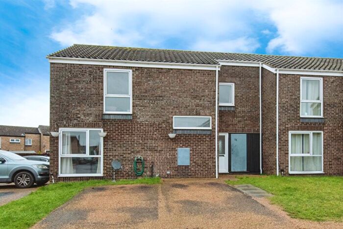 3 Bedroom End Of Terrace House For Sale In Apple Close, Raf Lakenheath, Brandon, IP27
