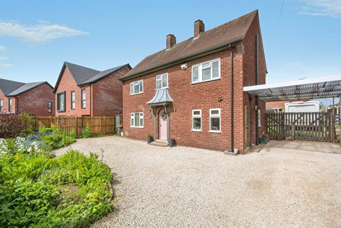 3 Bedroom Detached House For Sale In Cedar Road, Balby, Doncaster, DN4