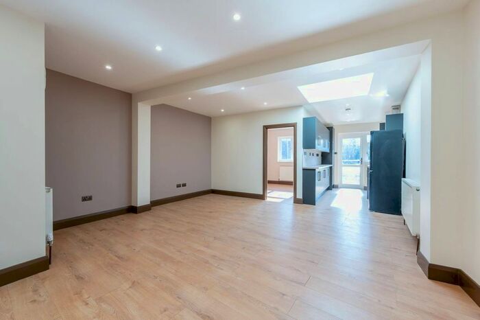 2 Bedroom Maisonette To Rent In Stafford Road, Wallington, SM6