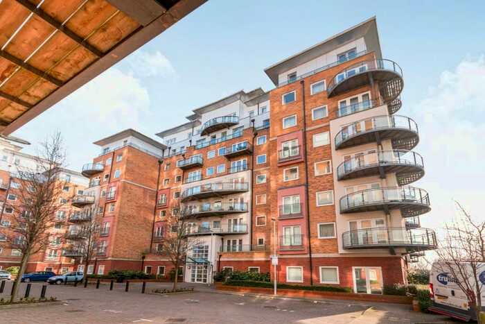 2 Bedroom Flat To Rent In Winterthur Way, Basingstoke RG21