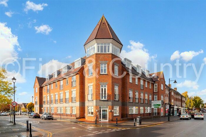 2 Bedroom Flat To Rent In Century House, Cheam, Surrey, SM3