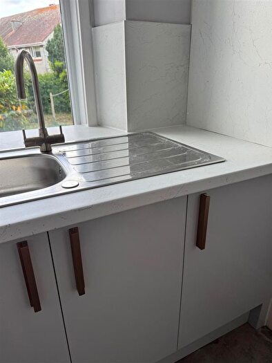 2 Bedroom Cottage To Rent In Central Avenue, Paignton, TQ3