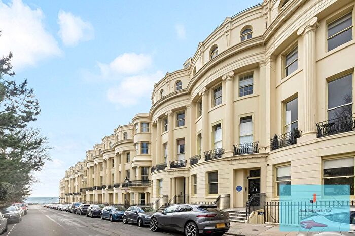 1 Bedroom Flat For Sale In Brunswick Square, Hove, BN3