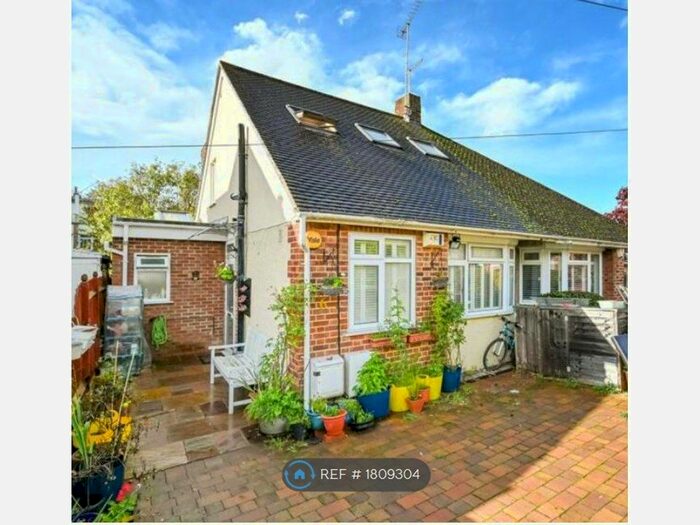 4 Bedroom Semi-Detached House To Rent In Wingfield Road, Kingston Upon Thames, KT2