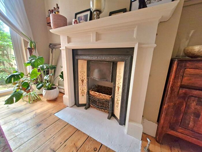 3 Bedroom Terraced House For Sale In Towcester Road, Far Cotton, Northampton, NN4