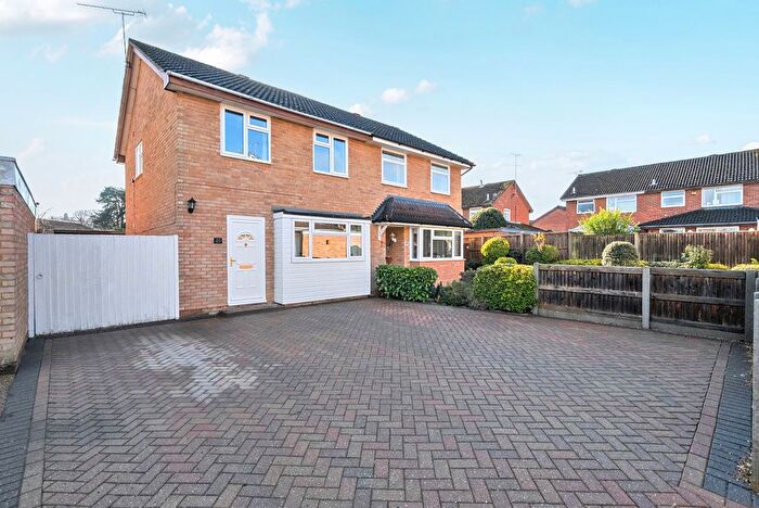 3 Bedroom Semi Detached House For Sale In Knightswood, Woking, GU21