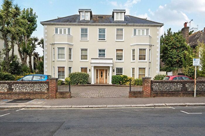 2 Bedroom Flat To Rent In Gratwicke Road, Worthing, West Sussex, BN11