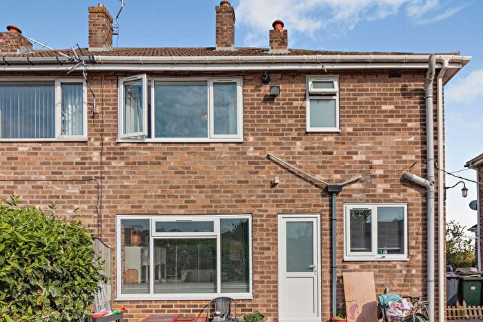 3 Bedroom Semi-Detached House For Sale In School Road, Laughton, Sheffield, S25
