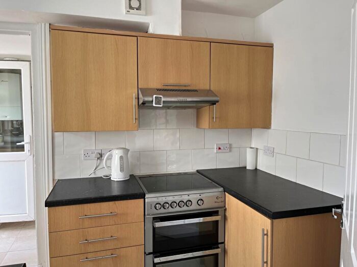1 Bedroom Flat To Rent In London Road, Dover, CT17