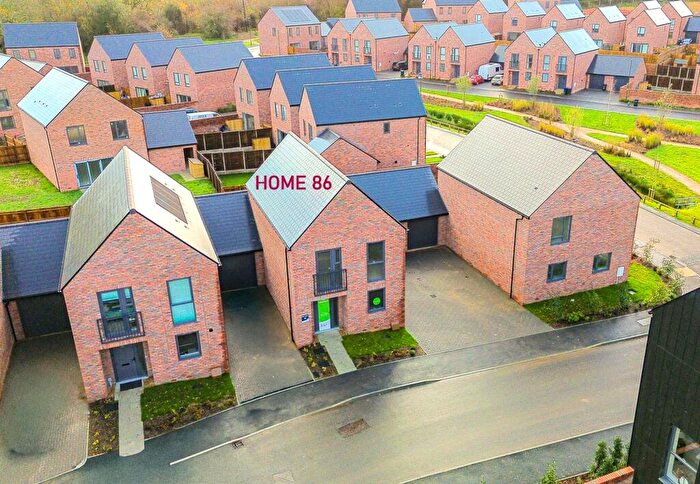 3 Bedroom Link Detached House For Sale In Scaynes Hill Road, Lindfield, RH16