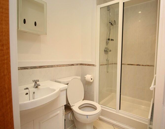 2 Bedroom Apartment To Rent In Wadbrook Street, Kingston Upon Thames, KT1