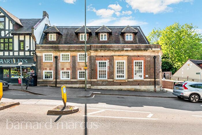 1 Bedroom Penthouse For Sale In Station Approach, Tadworth, KT20