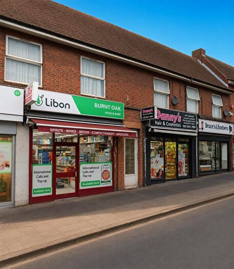 3 Bedroom Flat To Rent In Watling Avenue, Edgware, HA8