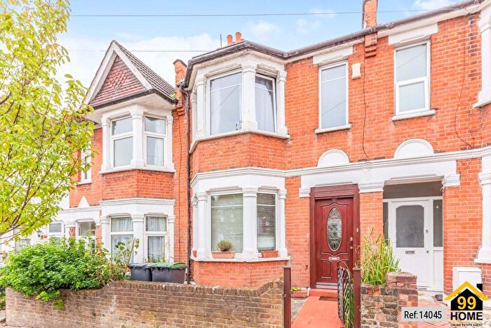 3 Bedroom Terraced House For Sale In Solway Road, London, Greater, N22