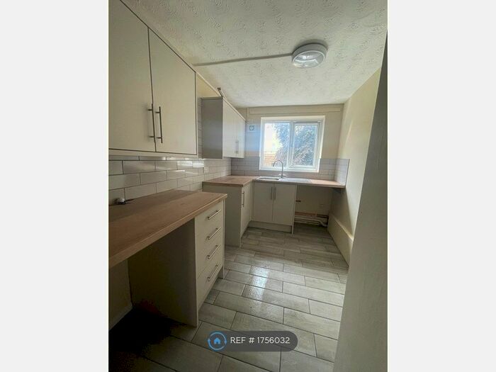 2 Bedroom Flat To Rent In Bevills Place, March, PE15