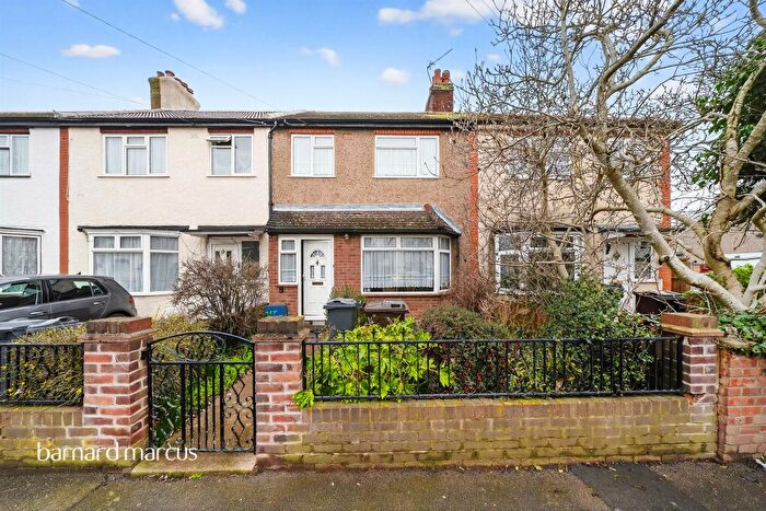 3 Bedroom Terraced House For Sale In Fruen Road, Feltham, TW14