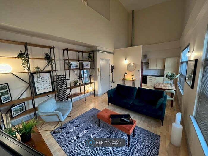 2 Bedroom Flat To Rent In Phase, Manchester, M4