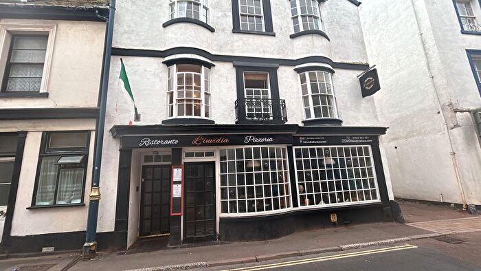 3 Bedroom Flat To Rent In Northumberland Place, Teignmouth, TQ14