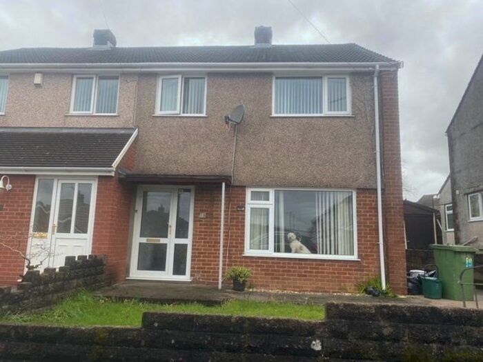 3 Bedroom Property To Rent In Crown Hill Drive, Llantwit Fardre, Pontypridd CF38