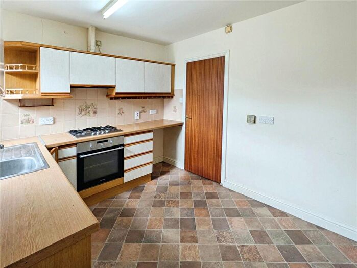2 Bedroom Bungalow For Sale In Windsor Park Close, North Hykeham, Lincoln, Lincolnshire, LN6