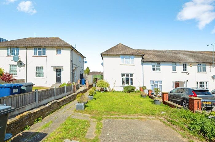 2 Bedroom End Of Terrace House For Sale In Playfield Road, Edgware, HA8