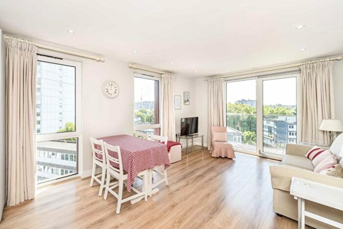 1 Bedroom Flat For Sale In Plough Road, Battersea, SW11