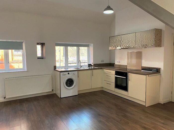 1 Bedroom Flat To Rent In Bowlalley Lane, Hull, HU1