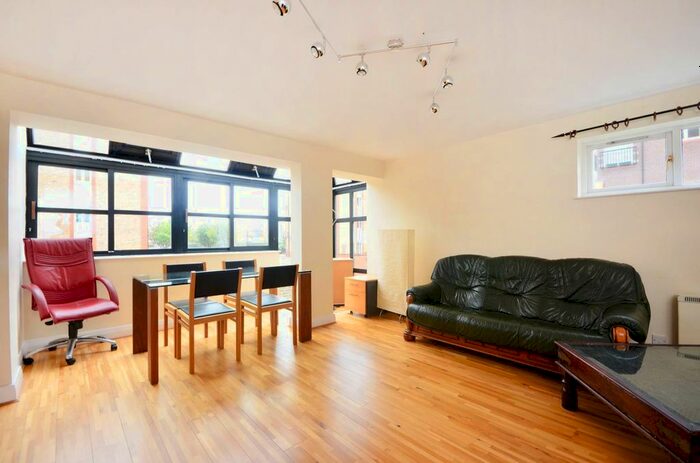 2 Bedroom Flat To Rent In Admiral Place, Rotherhithe, London, SE16