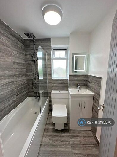 2 Bedroom Flat To Rent In Northbrooks, Harlow, CM19