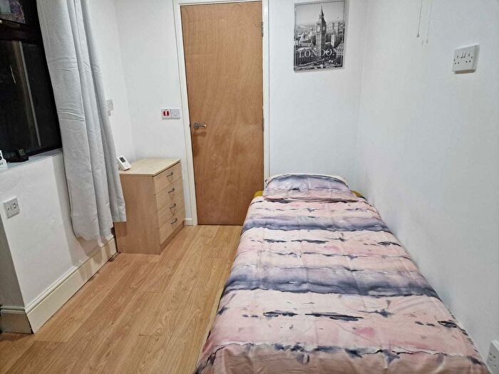 Studio To Rent In Pinfold St. Extension, Darlaston, WS10