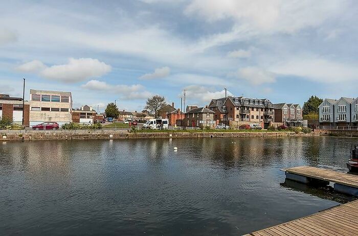 2 Bedroom Flat To Rent In John Rennie Road, Chichester, PO19