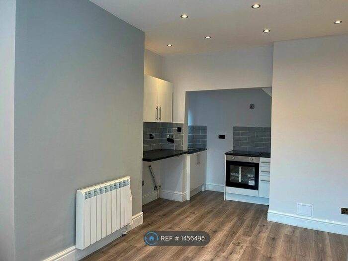 1 Bedroom Flat To Rent In Chorley Old Road, Bolton, BL1