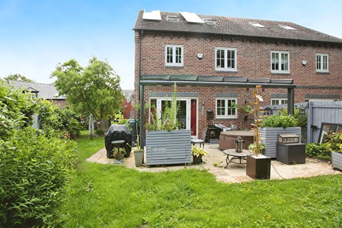 4 Bedroom Semi-Detached House For Sale In Millers Road, Welford, Northampton, NN6