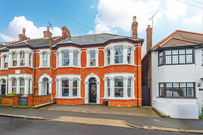 4 Bedroom Semi Detached House For Sale In Station Road, Leigh-On-Sea, SS9