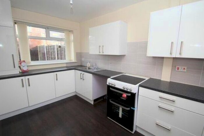 4 Bedroom Semi-Detached House To Rent In Wellesbourne Drive, Manchester, M23
