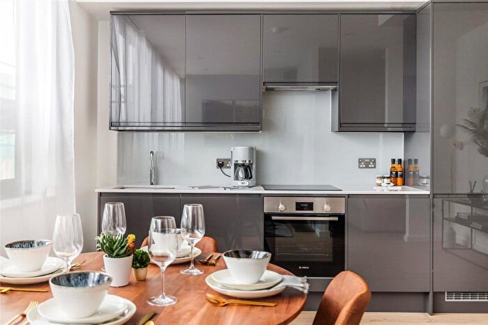 Apartment To Rent In Woking, Surrey, GU21