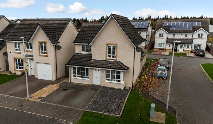 4 Bedroom Detached House For Sale In Appleton Drive, Livingston, West Lothian, EH54