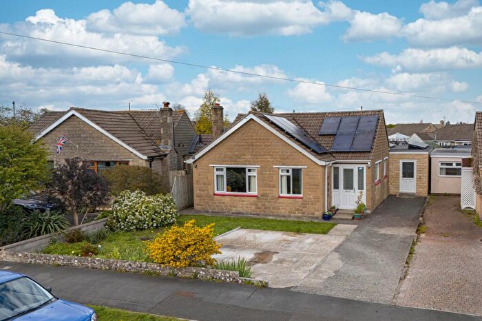 3 Bedroom Detached Bungalow For Sale In Delamere Road, Trowbridge, BA14
