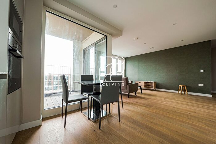 2 Bedroom Flat To Rent In Walworth Road, London, SE17