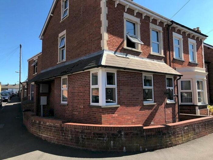 1 Bedroom Flat To Rent In Greenway Avenue, Taunton, TA2