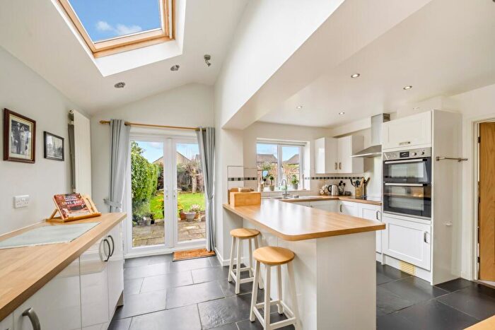 4 Bedroom Detached House For Sale In Pheasant Way, Cirencester, GL7