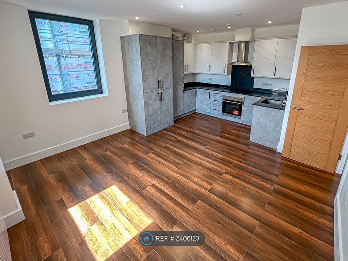 1 Bedroom Flat To Rent In Quest House, Hounslow, TW3