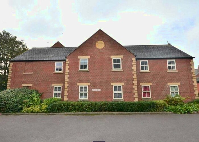 2 Bedroom Flat To Rent In Park House Farm Street, Gloucester GL1
