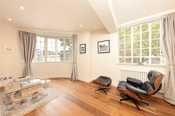 2 Bedroom Flat For Sale In Chelsea Cloisters, Sloane Avenue, SW3