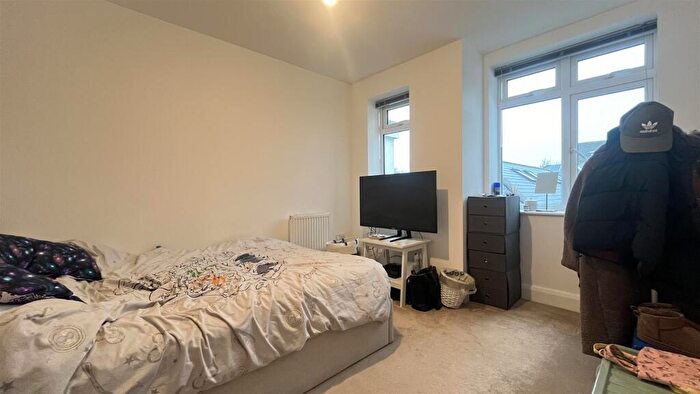 2 Bedroom Apartment To Rent In London Road, Cheam, SM3