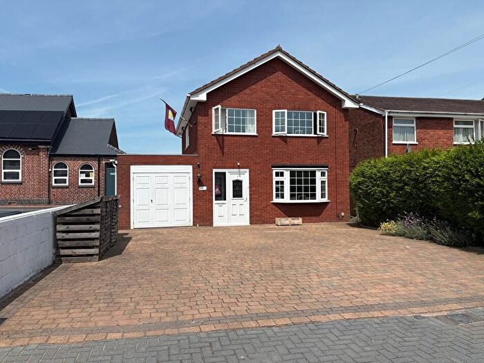 3 Bedroom Detached House For Sale In Eastgate Street, Chase Terrace, Burntwood, WS7