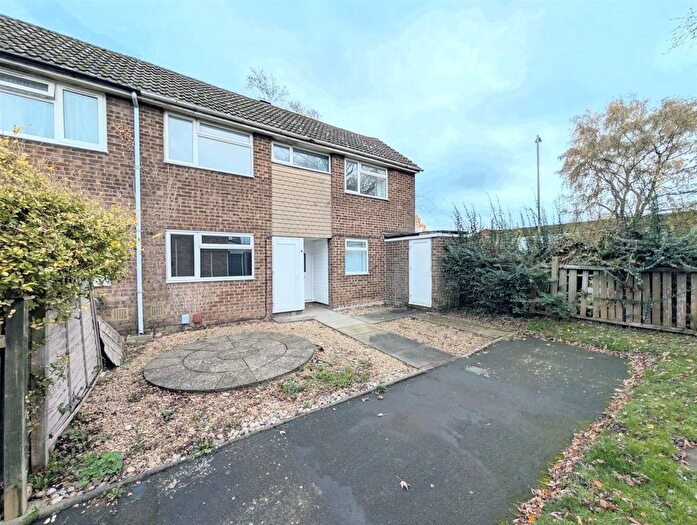 4 Bedroom End Terrace House To Rent In Vandyke, Bracknell, RG12